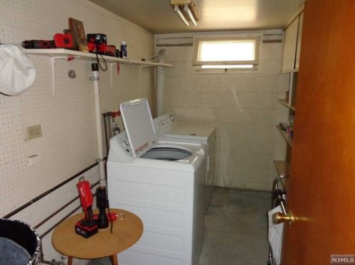 133 Belgrove Dr, Kearny NJ 07032-1505 exterior