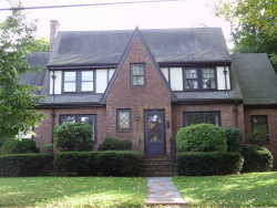 142 Cotton St, Newton, MA 02458-2641