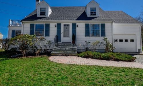 10 Zora Rd, Marion, MA 02738-1702