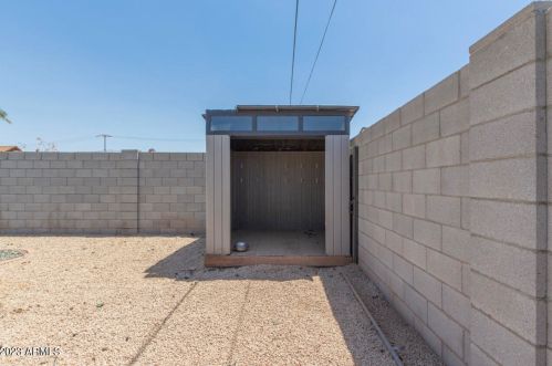 912 4 Ave, Phoenix AZ 85013-3034 exterior