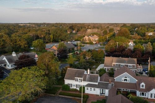 6 Munson Meeting, Chatham MA exterior