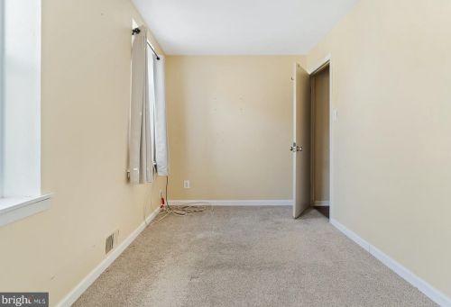 1239 6 St, Philadelphia PA 19140-4561 exterior