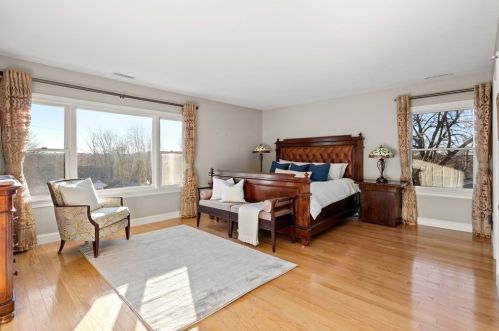 76 Lewis St, Newton MA 02458-1840 exterior