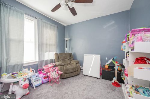 523 Lincoln Ave, West Deptford NJ 08066-1136 exterior