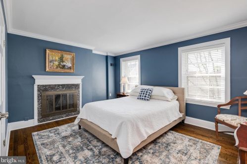 335 6 St, Philadelphia PA 19140-4560 exterior