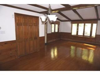 32 Mcgregory Rd, Sturbridge, MA 01566-1239