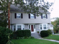 1653 Washington St, Newton, MA 02465-2229
