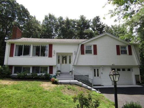 40 Keans Rd, Burlington MA  01803-4219 exterior