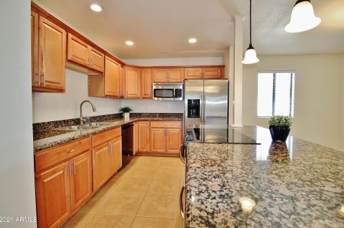 19215 29 Pl, Phoenix AZ 85008-2818 exterior