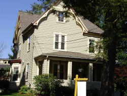 23 Evergreen Ave, Newton, MA 02466-1702