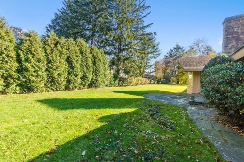 32 Brookshire Rd, Worcester MA 01609-1252 exterior