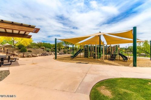 1735 Desperado Way, Phoenix AZ  85085-6329 exterior