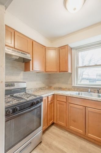 333 Mill St, New Bedford MA 02740-3704 exterior