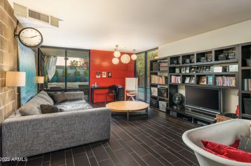 4028 45th St, Phoenix AZ 85044-6060 exterior