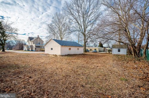 460 Crown Point Rd, West Deptford NJ  08086-2124 exterior