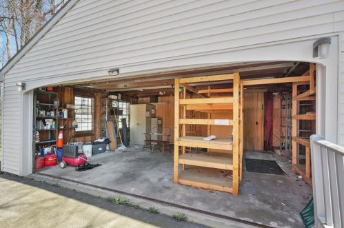 1062 Taunton Ave, Seekonk MA 02771-3111 exterior