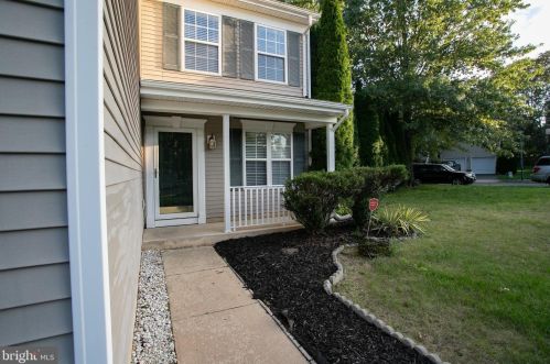 2 Durham Dr, Columbus NJ  08022-2350 exterior