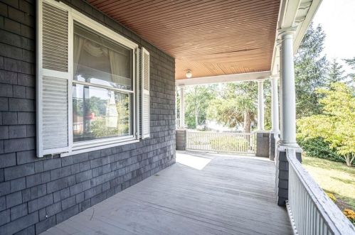 193 Broadway, Taunton MA 02780-1811 exterior