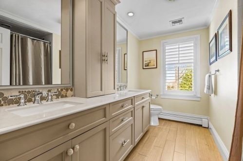 17 Bel Air Rd, Hingham MA 02043-1210 exterior