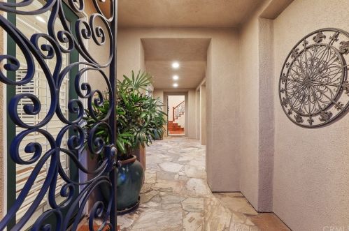 17 Buellton, Irvine CA 92602-2032 exterior