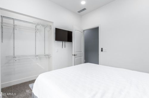 2229 Cambridge Ave, Phoenix AZ  85006-1321 exterior