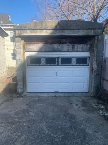 28 Park St, Lawrence MA 01841-1856 exterior