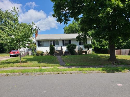 28 Andersen Rd, Braintree, MA 02184-5352