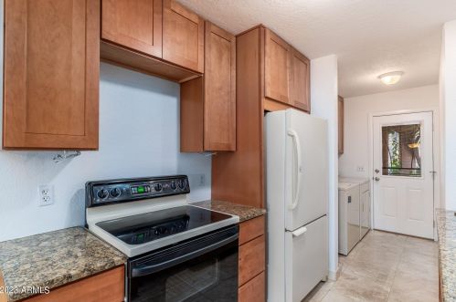 1173 Beryl Ave, Phoenix AZ 85021-2480 exterior