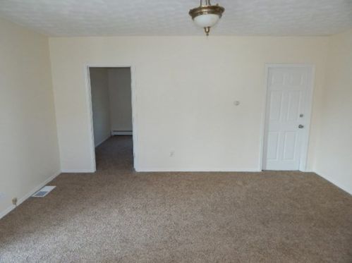 25 Lawrence St, Taunton MA 02780-1776 exterior