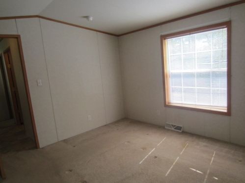 100 Kimberly Ct, Wareham MA 02571-1249 exterior