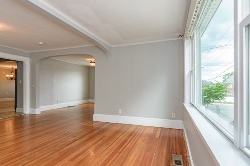 3 Mt Vernon St, Lawrence MA 01843-3206 exterior