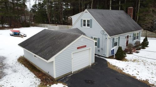 25 Hope Rd, Hingham MA 02043-3465 exterior