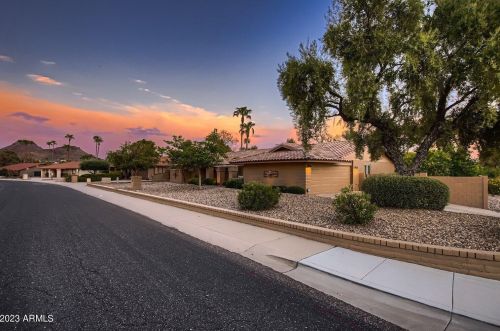 201 Carol Ann Way, Phoenix, AZ 85022-3054