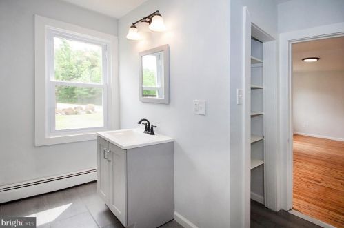 156 Turkey Hill Rd, West Deptford NJ  08093-2312 exterior