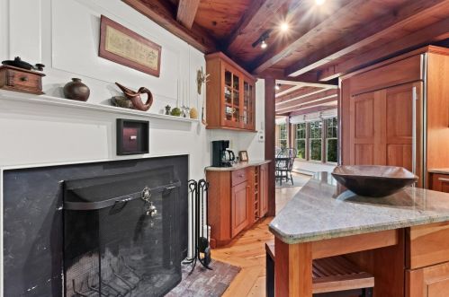 190 Windjammer Ln, Eastham MA 02642-3416 exterior