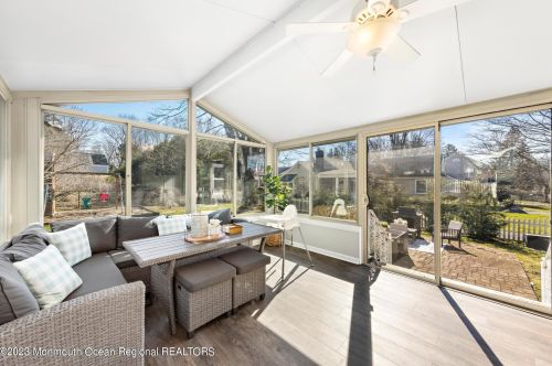 450 Branch Ave, Little Silver NJ  07739-1111 exterior