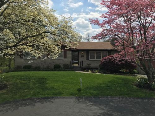 6812 Fenwick Dr, Louisville KY  40228-1207 exterior