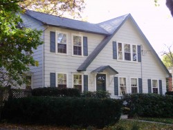 47 Maplewood Ave, Newton, MA 02459-2527