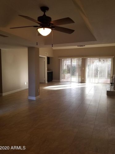 12639 40 Pl, Phoenix AZ 85050-8745 exterior