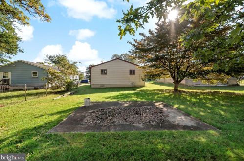 120 Beacon Ave, West Deptford NJ 08066-1209 exterior