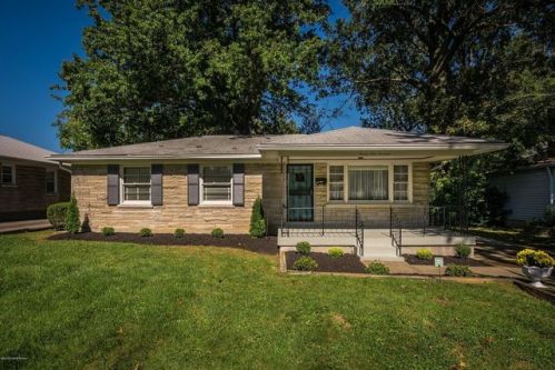 2113 Auburn Dr, Louisville, KY 40216-3705