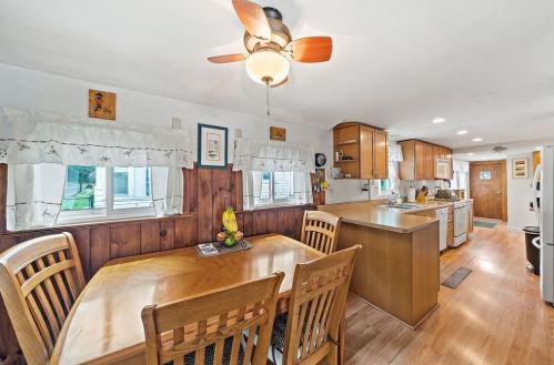 19 St, Weymouth MA 02191-1605 exterior