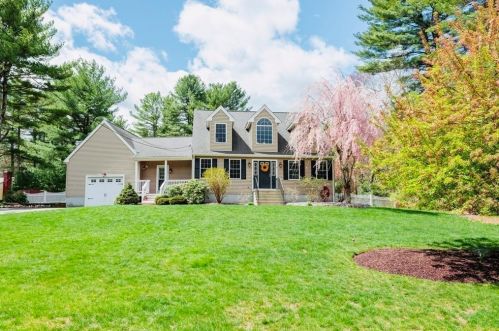 6 Meadowbrook Way, Norfolk, MA 02056-1024