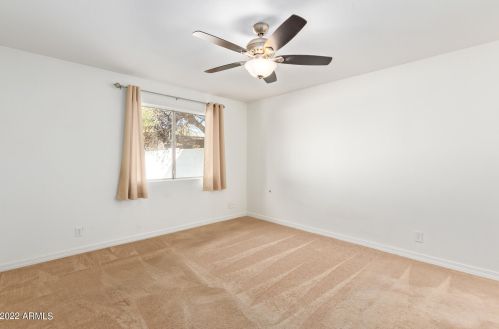 3222 Clinton St, Phoenix AZ 85028-3023 exterior