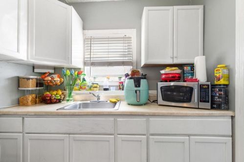 44 Fern St, Lawrence MA 01841-1213 exterior