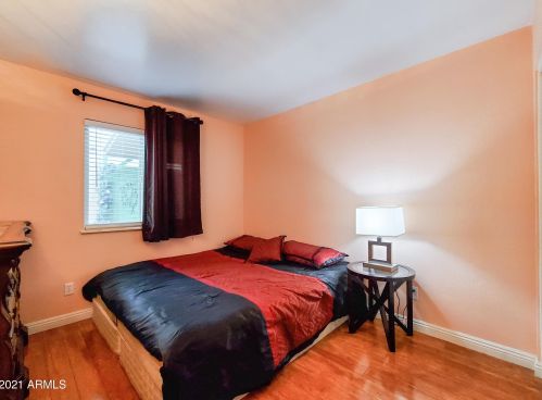 1120 Charleston Ave, Phoenix AZ 85032-9551 exterior