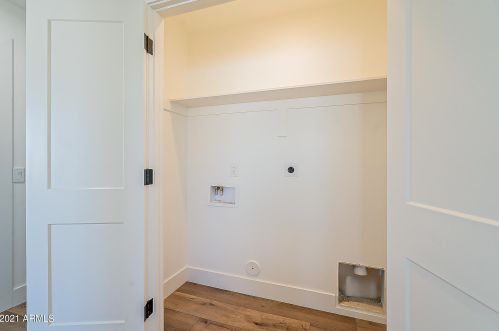 3202 Captain Dreyfus Ave, Phoenix AZ 85032-6706 exterior