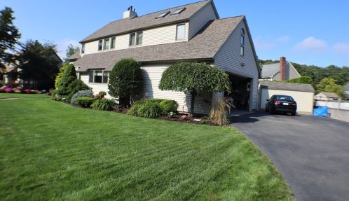 223 Bartholomew St, Peabody, MA 01960-4927