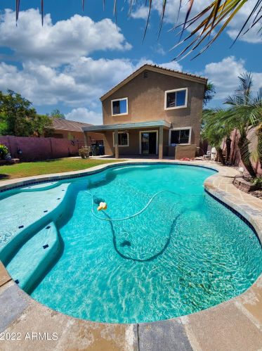 5613 31 Dr, Phoenix AZ 85041-4304 exterior