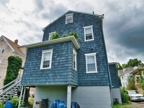 56 6th St, New Bedford MA 02740-6118 exterior